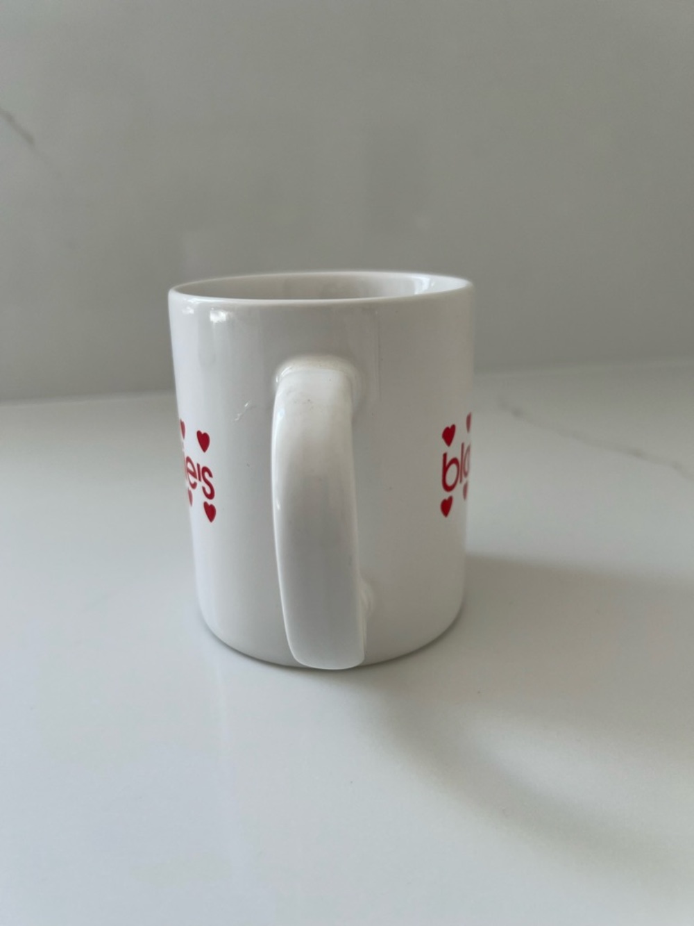 Bloomingdale’s “Bloomie’s” Heart Mug – Red Hearts Y2K - Picture 4 of 6